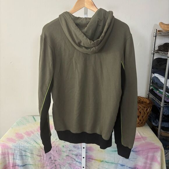 True Religion Men's Black and Olive Hoodie color block men’s medium EUC - Picture 5 of 5